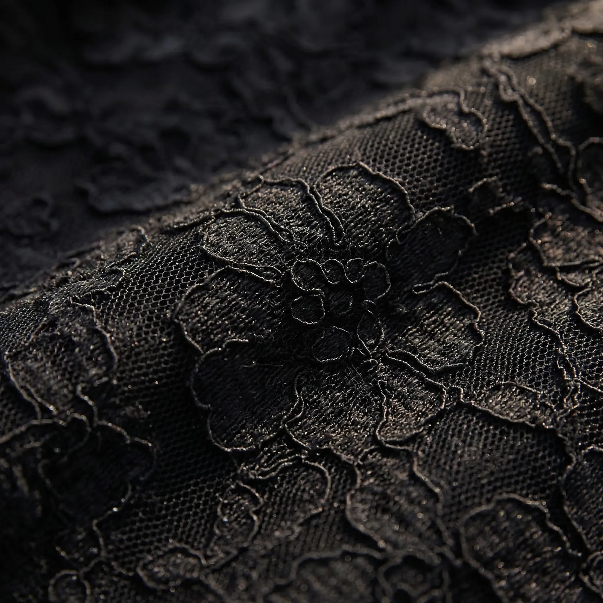 Velourna - Floral lace overlay maxi dress